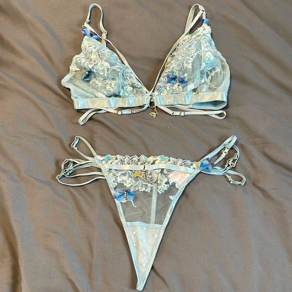 Empress Mimi Butterfly Bra (size S+) Panty (size M) Set